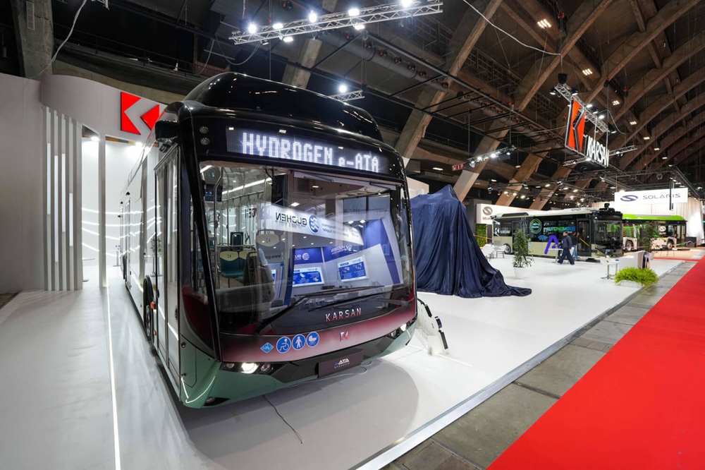 トルコのKarsan、Busworld 2025で自動運転システム搭載電気ミニバスなどを発表