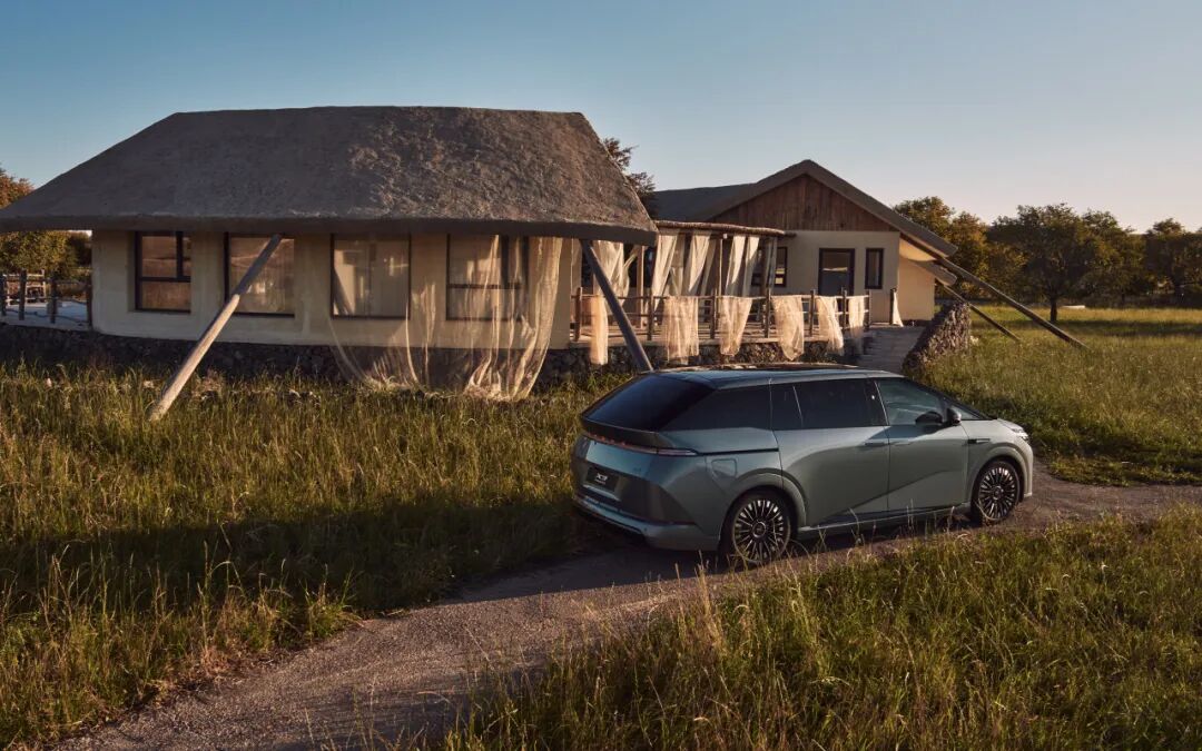 小鹏X9新增首款增程版车型