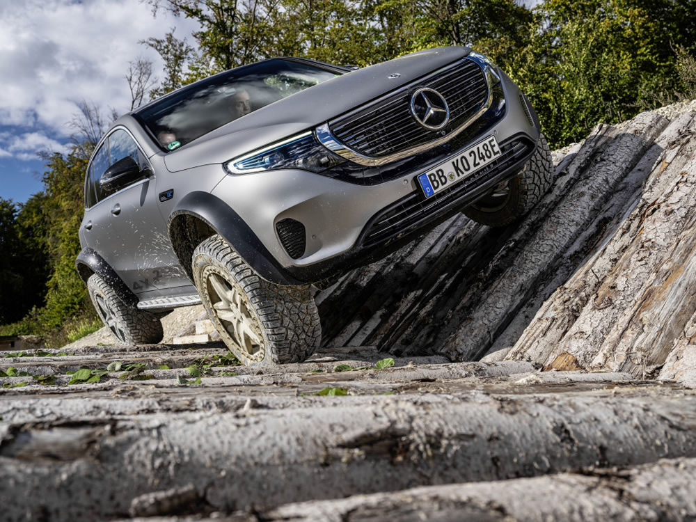 メルセデス ベンツ Ev Eqc 4x4スクエアード を発表 自動車産業ポータル マークラインズ メルセデス ベンツ Ev Eqc 4x4スクエアード を発表 自動車産業ポータル マークラインズ