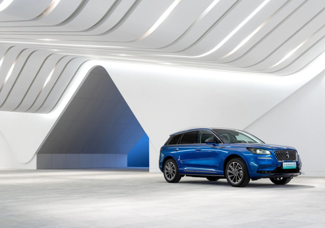 Lincoln Town Car Rendered As Production Version Of Zephyr Reflection
