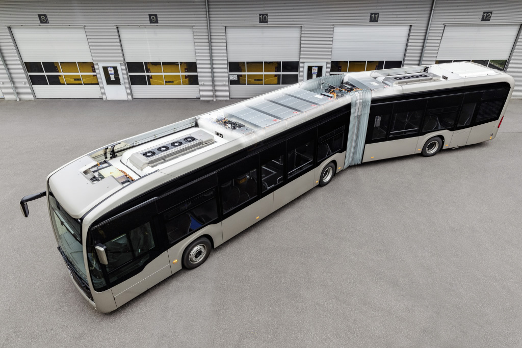 メルセデス ベンツ 連節電気バス Eシターロ G に全固体電池を搭載 自動車産業ポータル マークラインズ