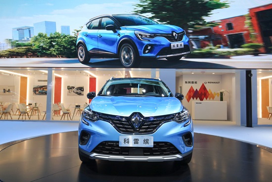 東風ルノー、新型SUV「キャプチャー」を成都で公開、初の電気SUV 